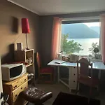 Bed & Breakfast Line Pa Hauane1 Volda