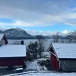 Line Pa Hauane1 Volda