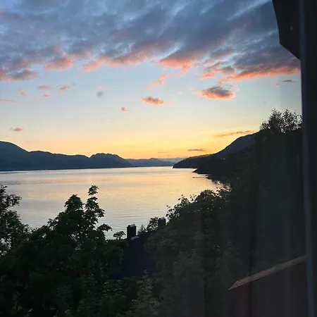 Line Pa Hauane1 Volda