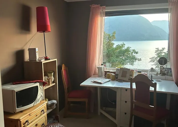 Bed & Breakfast Line På Hauane1 Volda