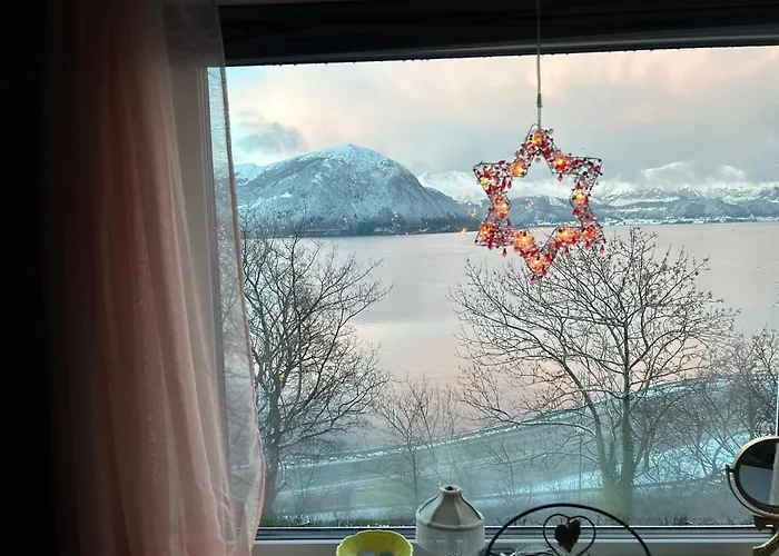 Line På Hauane1 Bed & Breakfast Volda