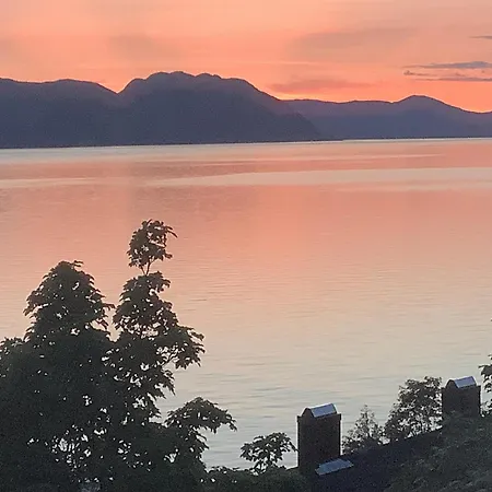 Line Pa Hauane1 Bed & Breakfast Volda