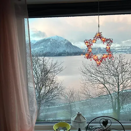 Line Pa Hauane1 Bed & Breakfast Volda