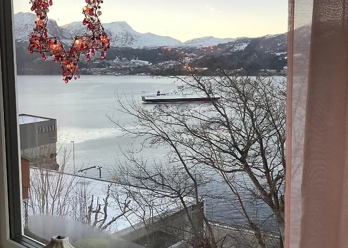 Bed & Breakfast Line Pa Hauane1 Volda